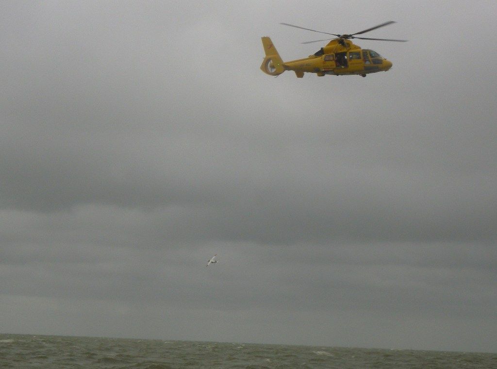 Ook een SAR helikopter en kustwachtvliegtuig werden ingezet. KNRM Enkhuizen