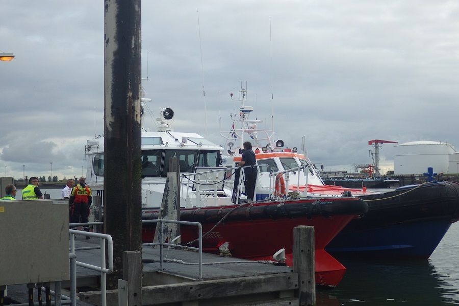 Loodstender Honte en reddingboot Zeemanshoop in Vlissingen