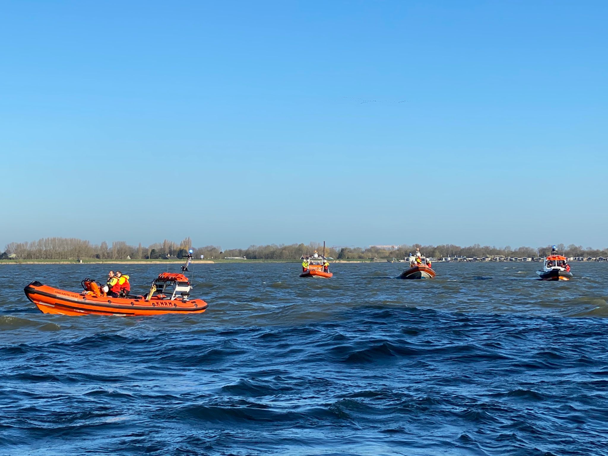 Evacuatie na brand aan boord van passagierschip op het Markermeer